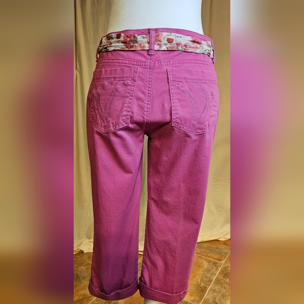 ✨️UPDATED✨Vtg Gloria Vanderbilt Low Rise Capri Jeans 4P NWOT Pink w/ Floral Belt - Picture 6 of 9